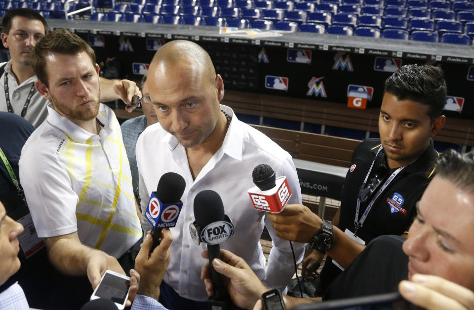 Derek Jeter wants all American-born members of the Marlins to learn some Spanish. (AP Photo/Wilfredo Lee)
