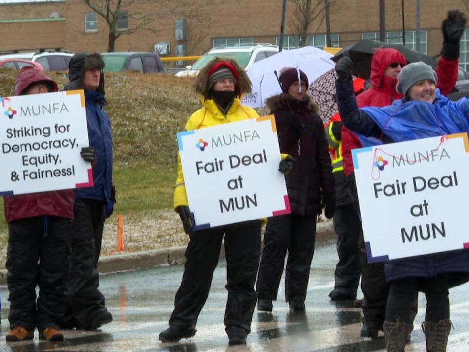 Members of Memorial University's faculty association are on Day 2 of a strike, with picket lines set up around campuses in St. John's and Corner Brook. (Jeremy Eaton/CBC - image credit)