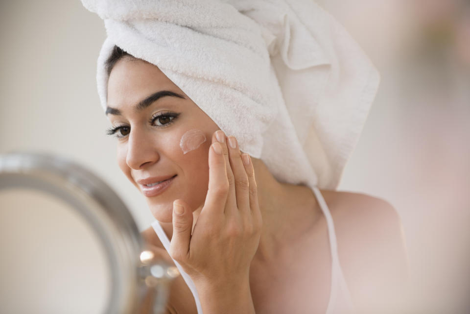 NIVEA潤膚霜8個隱藏用法！保濕、去角質兼護髮「由頭護到落腳」被低估的平民萬用護膚恩物