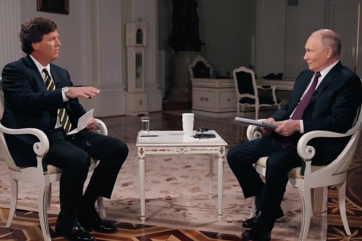 Tucker Carlson speaks to Vladimir Putin (Screenshot / Tucker Carlson)