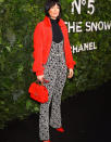 <a href="https://www.elle.fr/People/Tapis-rouge/Evenements/Lily-Rose-Depp-et-Diane-Kruger-face-a-face-sensuel-pour-Chanel#xtor=AL-541" rel="nofollow noopener" target="_blank" data-ylk="slk:Voir la suite des photos sur ELLE.fr;elm:context_link;itc:0;sec:content-canvas" class="link ">Voir la suite des photos sur ELLE.fr</a><br><h3> A lire aussi </h3><ul><li><a href="https://www.elle.fr/People/La-vie-des-people/News/Lily-Rose-Depp-fille-de-Vanessa-Paradis-Je-voulais-etre-chanteuse-pour-etre-comme-ma-mere-3827251#xtor=AL-541" rel="nofollow noopener" target="_blank" data-ylk="slk:Lily-Rose Depp, fille de Vanessa Paradis : « Je voulais être chanteuse pour être comme ma mère »;elm:context_link;itc:0;sec:content-canvas" class="link ">Lily-Rose Depp, fille de Vanessa Paradis : « Je voulais être chanteuse pour être comme ma mère »</a></li><li><a href="https://www.elle.fr/People/Tapis-rouge/Evenements/Lily-Rose-Depp-et-Timothee-Chalamet-le-couple-prend-la-pose-pour-The-King#xtor=AL-541" rel="nofollow noopener" target="_blank" data-ylk="slk:Lily-Rose Depp et Timothée Chalamet : le couple prend la pose pour The King;elm:context_link;itc:0;sec:content-canvas" class="link ">Lily-Rose Depp et Timothée Chalamet : le couple prend la pose pour The King</a></li><li><a href="https://www.elle.fr/People/La-vie-des-people/News/Timothee-Chalamet-et-Lily-Rose-Depp-ce-baiser-qui-cree-l-effervescence-3808003#xtor=AL-541" rel="nofollow noopener" target="_blank" data-ylk="slk:Timothée Chalamet et Lily-Rose Depp : ce baiser qui crée l’effervescence;elm:context_link;itc:0;sec:content-canvas" class="link ">Timothée Chalamet et Lily-Rose Depp : ce baiser qui crée l’effervescence</a></li><li><a href="https://www.elle.fr/People/Tapis-rouge/Evenements/Lily-Rose-Depp-et-Timothee-Chalamet-duo-chic-et-choc-a-la-Mostra-de-Venise#xtor=AL-541" rel="nofollow noopener" target="_blank" data-ylk="slk:Lily-Rose Depp et Timothée Chalamet, duo chic et choc à la Mostra de Venise;elm:context_link;itc:0;sec:content-canvas" class="link ">Lily-Rose Depp et Timothée Chalamet, duo chic et choc à la Mostra de Venise</a></li><li><a href="https://www.elle.fr/Astro/Horoscope/Quotidien#xtor=AL-541" rel="nofollow noopener" target="_blank" data-ylk="slk:Consultez votre horoscope sur ELLE;elm:context_link;itc:0;sec:content-canvas" class="link ">Consultez votre horoscope sur ELLE</a></li></ul>