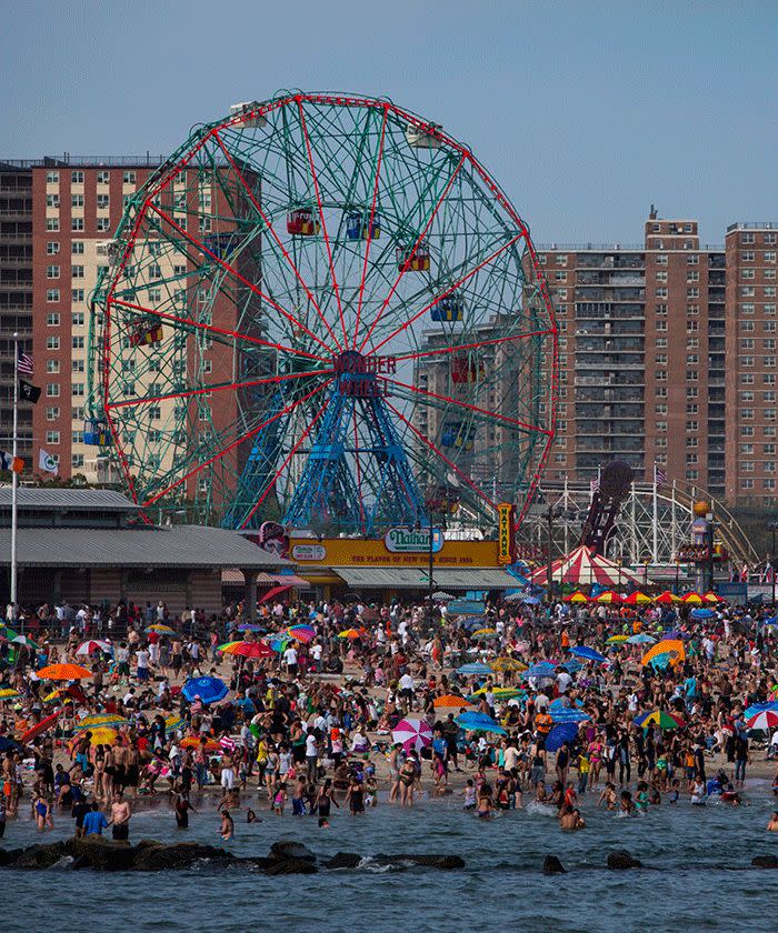 Thrillseekers evacuated from famed rollercoaster