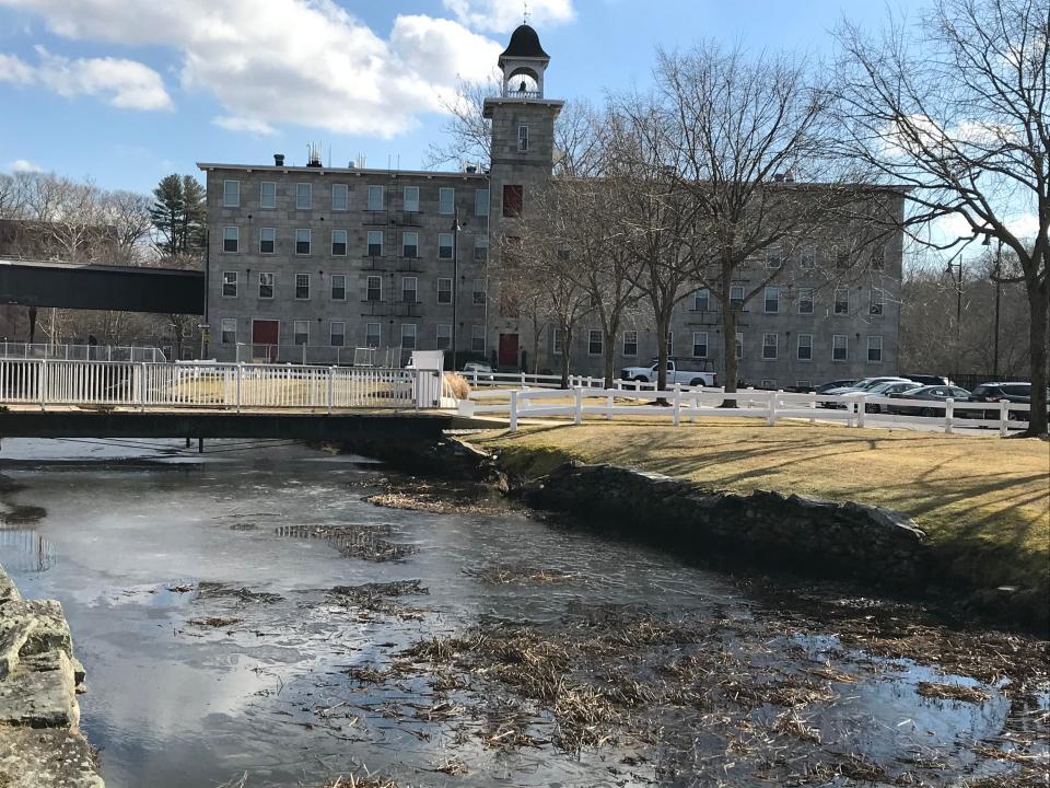 Slatersville Mill opened in 1807 with 1,500 spindles and was the largest textile mill in the United States.