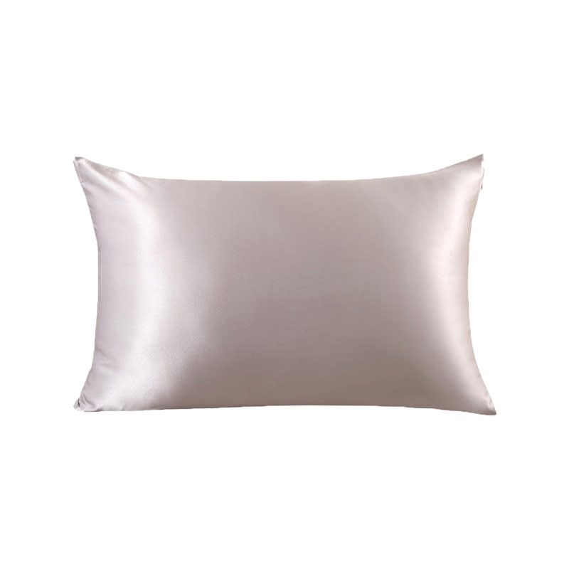 <a rel="nofollow noopener" href="http://amzn.to/2u11O2Z" target="_blank" data-ylk="slk:100% Mulberry Silk Pillowcase For Hair And Skin, Zimasilk, $23;elm:context_link;itc:0;sec:content-canvas" class="link ">100% Mulberry Silk Pillowcase For Hair And Skin, Zimasilk, $23</a>