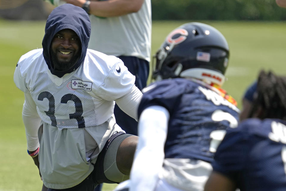 Chicago Bears defensive back Jaylon Johnson works on the field during NFL football practice in Lake Forest, Ill., Wednesday, June 7, 2023. (AP Photo/Nam Y. Huh) ORG XMIT: ILNH115