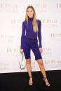 <p>Nicht nur in Paris, auch in Berlin werden Trends gesetzt: Zur Marc Cain Show auf der Fashion Week in Berlin erschien Stefanie Giesinger in einem blauen, knielangen Nylon-Einteiler mit überlängem Taillengürtel. (Bild: ddp) </p>