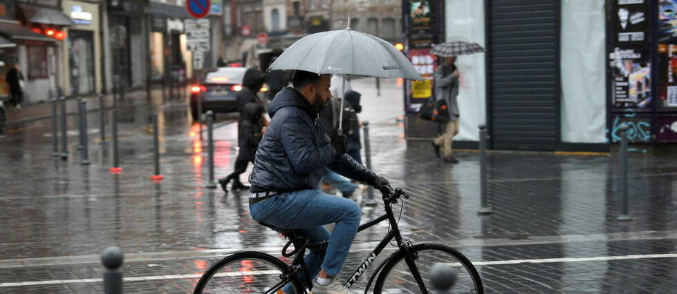 La pluie est attendue ce lundi sur une grande partie de l'Hexagone.  - Credit:BAZIZ CHIBANE / MAXPPP / PHOTOPQR/VOIX DU NORD/MAXPPP