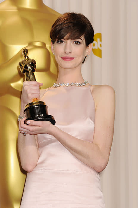 AnneHathaway1-