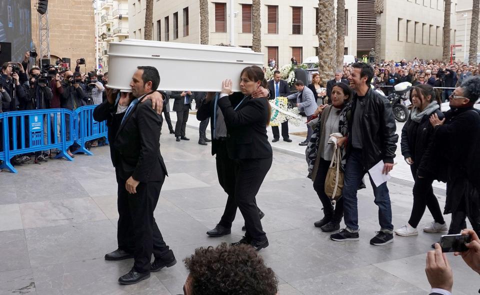 (FOTOS) Las imágenes del funeral de Gabriel Cruz