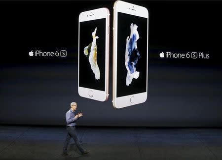 Apple CEO Tim Cook introduces the iPhone 6s and iPhone 6sPlus during an Apple media event in San Francisco, California, September 9, 2015. Reuters/Beck Diefenbach