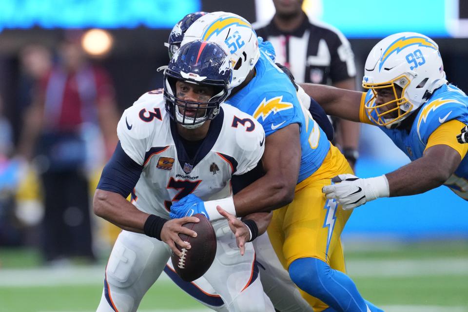Will Russell Wilson and the Denver Broncos beat the Los Angeles Chargers? NFL Week 17 picks, predictions and odds for Sunday's game.