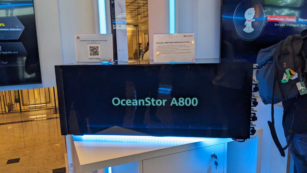  Huawei's OceanStor A800 NAS on show at IDI 2024. 