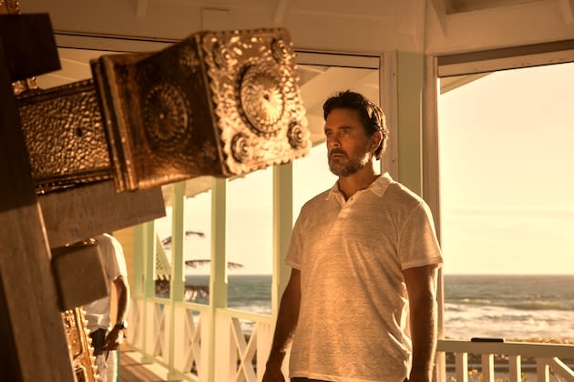 outer-banks-season-3-finale-ward-dies-charles-esten-interview