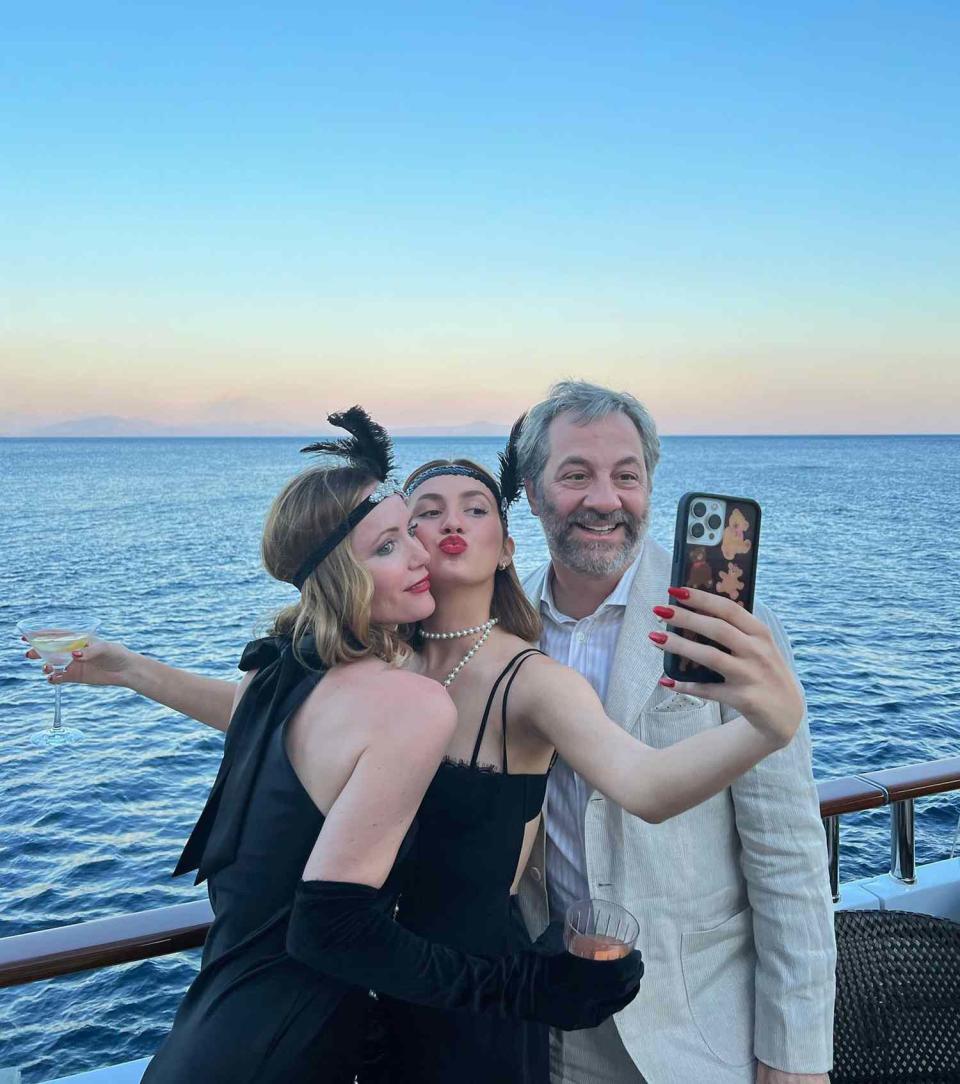 Leslie Mann, Judd Apatow, Maude Apatow