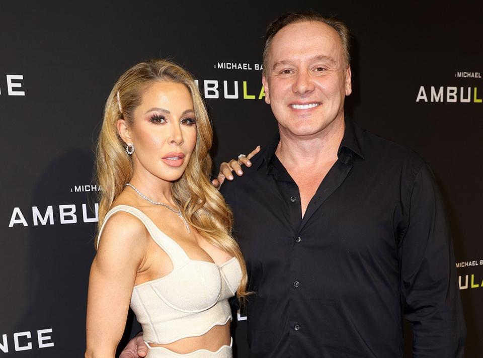 Lenny Hochstein, Lisa Hochstein