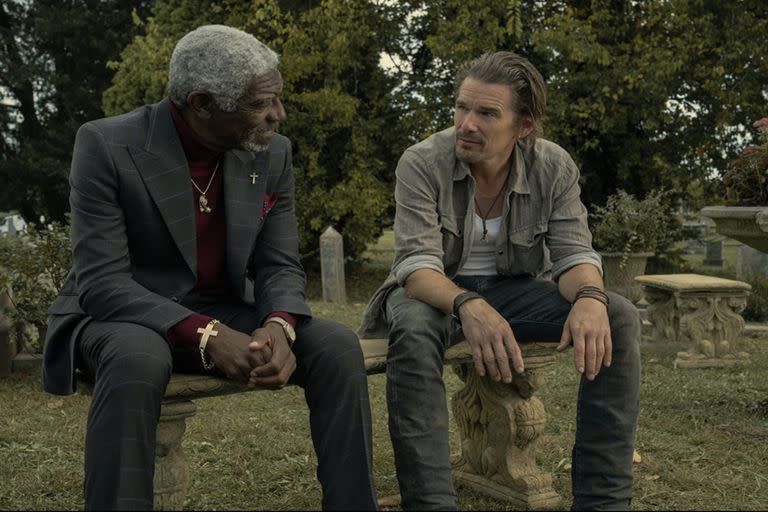 Ethan Hawke comanda las mejores secuencias del film