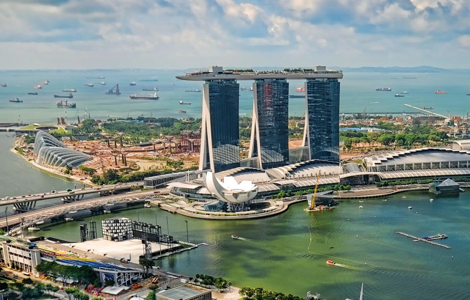 El complejo Marina Bay Sands de Singapur, que fue desarrollado por Las Vegas Sands, está considerado como el casino independiente más caro del mundo con un valor estimado de 5.175 millones de euros. (Foto: Getty Images).