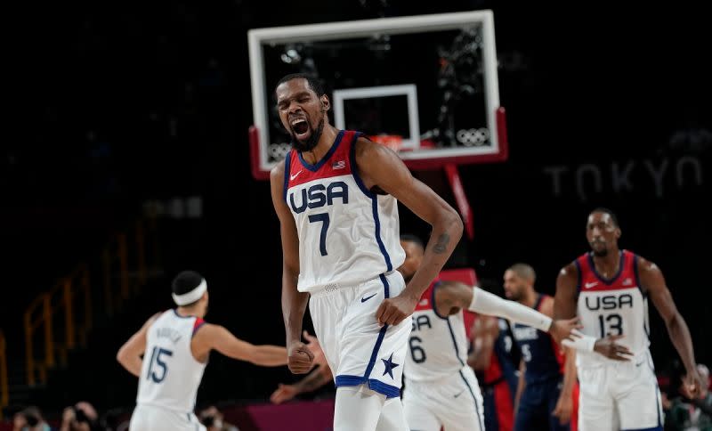 ▲Kevin Durant在東京奧運男籃金牌戰狂轟29分，率領美國男籃擊敗法國隊完成奧運4連霸。（圖／美聯社／達志影像）