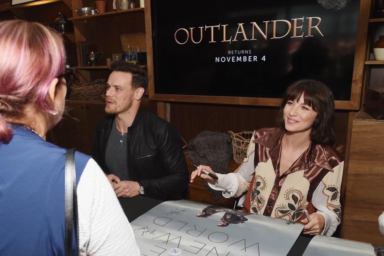 starz brings outlander to nycc 2018