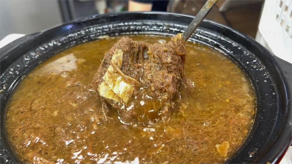 台灣趴趴走／喝一口睜大眼說讚！台南溫體牛肉湯　「特選級部位」肉美湯鮮！