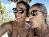 <p>Blanca Suárez ha disfrutado de unos días en una isla de México junto con Paloma Rodríguez Juanes, su amiga y representante. Este es el <em>selfie</em> que se hicieron para inmortalizar sus vacaciones. (Foto: Instagram / <a rel="nofollow noopener" href="https://www.instagram.com/p/Bvb5QPsB-mQ/" target="_blank" data-ylk="slk:@blanca_suarez;elm:context_link;itc:0;sec:content-canvas" class="link ">@blanca_suarez</a>). </p>
