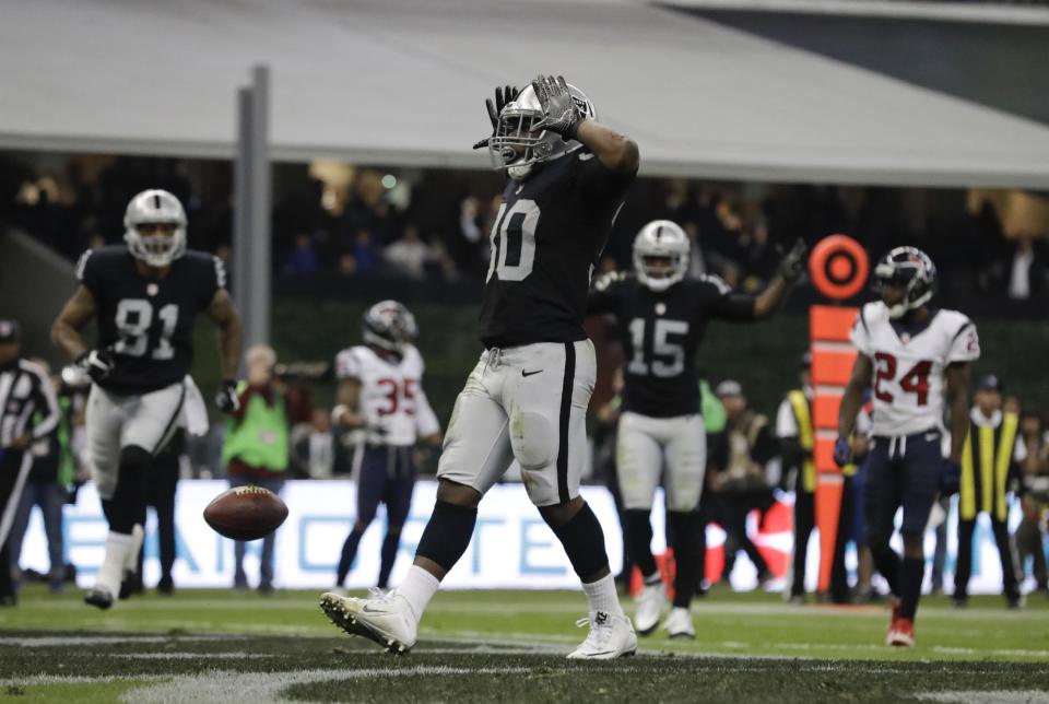 The Oakland Raiders hold an obscure tiebreaker over the New England Patriots for the AFC pecking order. (AP)