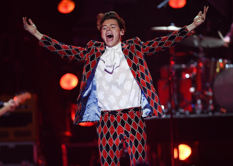 Harry Styles performs onstage during the 2017 iHeartRadio Music Festival at T-Mobile Arena on September 22, 2017 in Las Vegas, Nevada. (Photo by Kevin Winter/Getty Images for iHeartMedia)