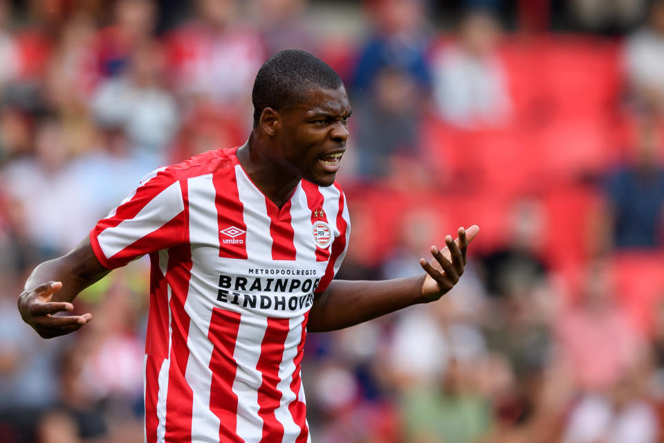 EINDHOVEN, NETHERLANDS - JULY 17: Denzel Dumfries of PSV Eindhoven gestures during the pre-season friendly match between PSV Eindhoven and WfL Wolfsburg at Philips Stadion on July 17, 2019 in Eindhoven, Netherlands. (Photo by TF-Images/Getty Images)