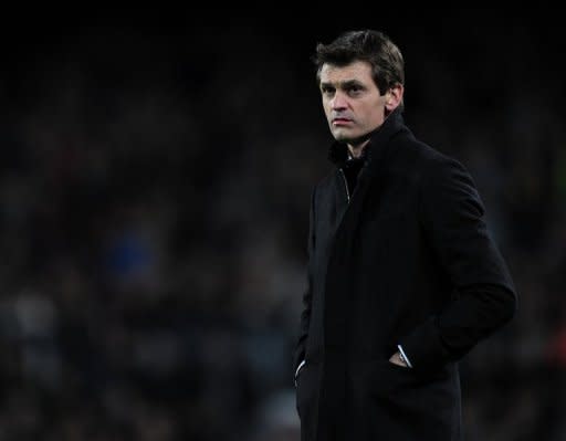 El entrenador del Barcelona, Tito Vilanova, consideró este martes que si su equipo tuviera 18 puntos de desventaja respecto al Real Madrid, como les ocurre ahora a los blancos respecto a los azulgrana, probablemente ya no estaría al frente del Barça. (AFP | Lluis Gene)