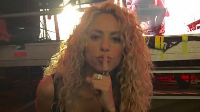 Looking good, Shakira! The 38-year-old singer made her first on-stage appearance since having Sasha, her second child with soccer star Girard Pique, in January. "Came to surprise some friends tonight," she wrote on Facebook. <strong>PHOTOS: Shakira Teaches Her Adorable 6-Month-Old Son Sasha How to Play Soccer </strong> In another photo, the superstar posted, "Last night on stage with my friends from @manaoficial." Shakira looked absolutely stunning as she took the stage in Barcelona to perform "Mi Verdad" alongside rock group, Mana. The crowd was, needless to say, through the roof over her appearance! <strong>WATCH: Shakira Teaches Her Adorable 6-Month-Old Son Sasha How to Play Soccer </strong> It's good to see Shakira back on stage again, although we have been enjoying her adorable Instagram pics with her kids! Watch her teach Sasha how to play soccer below.
