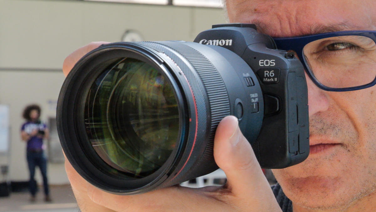 Canon R6-II Hands-on: Faster, more resolution and reduced heating