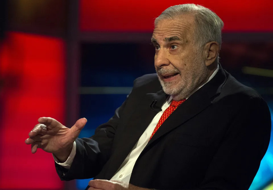 Billionaire activist-investor Carl Icahn gives an interview on FOX Business Network&#39;s Neil Cavuto show in New York, U.S. on February 11, 2014. REUTERS/Brendan McDermid/File Photo