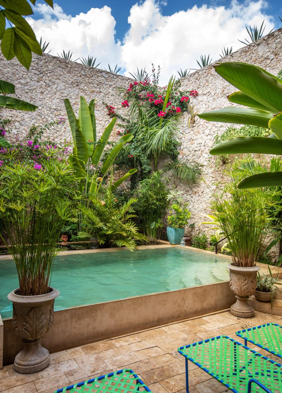 A newly excavated pool completes the outdoor oasis. “When you are here, you don’t feel like you’re on a busy street in the middle of the city,” says Skouras.