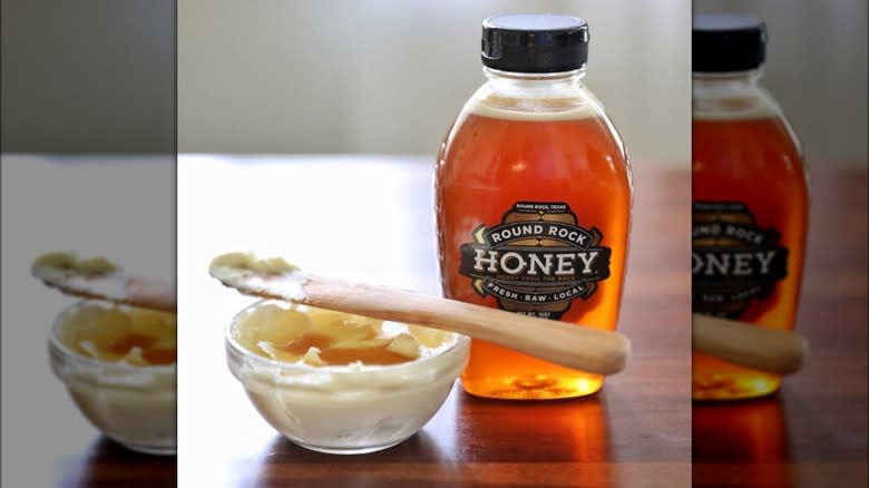 Round Rock Honey raw honey and butter