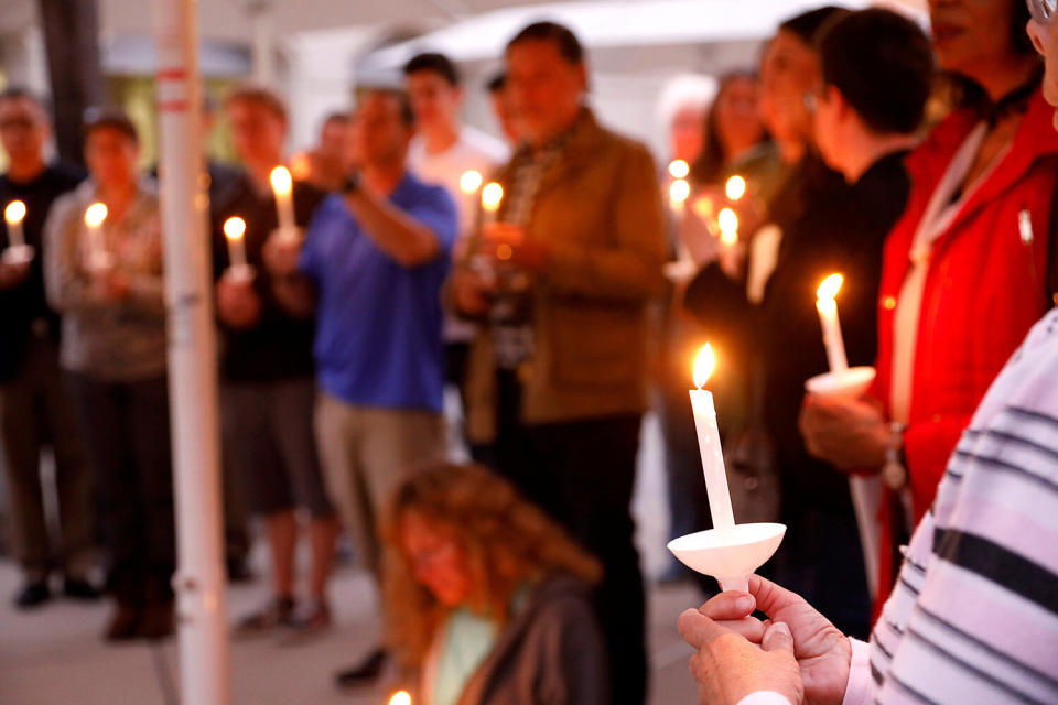 A candlelight vigil is held at Rancho Bernardo Community Presbyterian Church for victims of a shooting incident at the Congregation Chabad synagogue in Poway, north of San Diego, April 27, 2019. (Photo: John Gastaldo/Reuters)