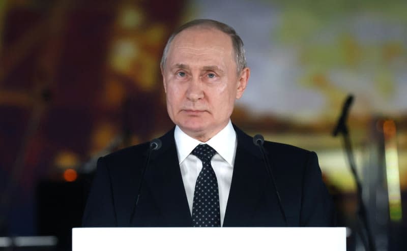 Russia's President Vladimir Putin attends a concert at the Gazprom Arena stadium in Saint Petersburg. Vyacheslav Prokofiev/Kremlin/dpa