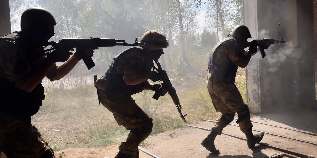 Ukrainian paratroopers in military training drills