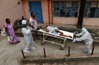 Wider Image: Last doctor standing: Pandemic pushes Indian hospital to brink