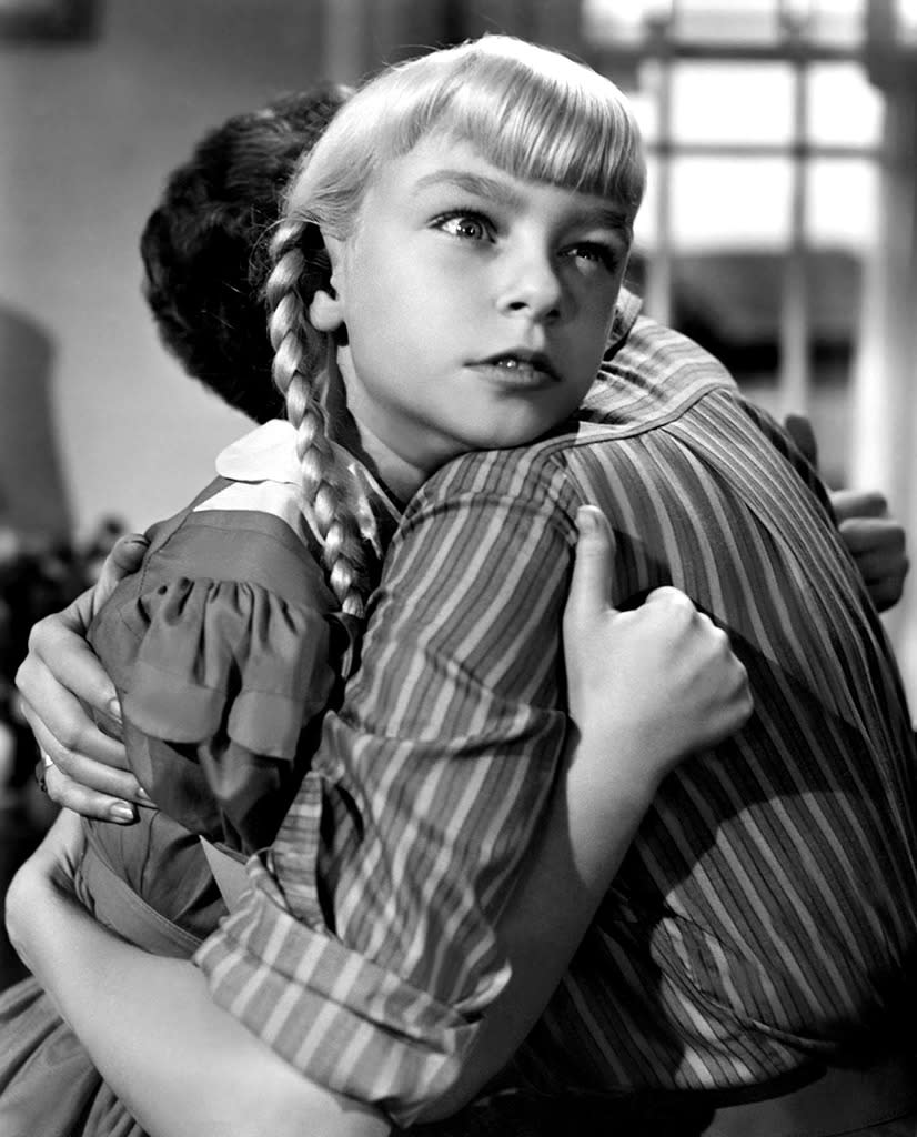 <p>The grandmother of creepy onscreen kids, Patty McCormack played a seemingly innocent killer kid in the 1956 horror movie 'The Bad Seed.’ (Photo: Everett)</p>