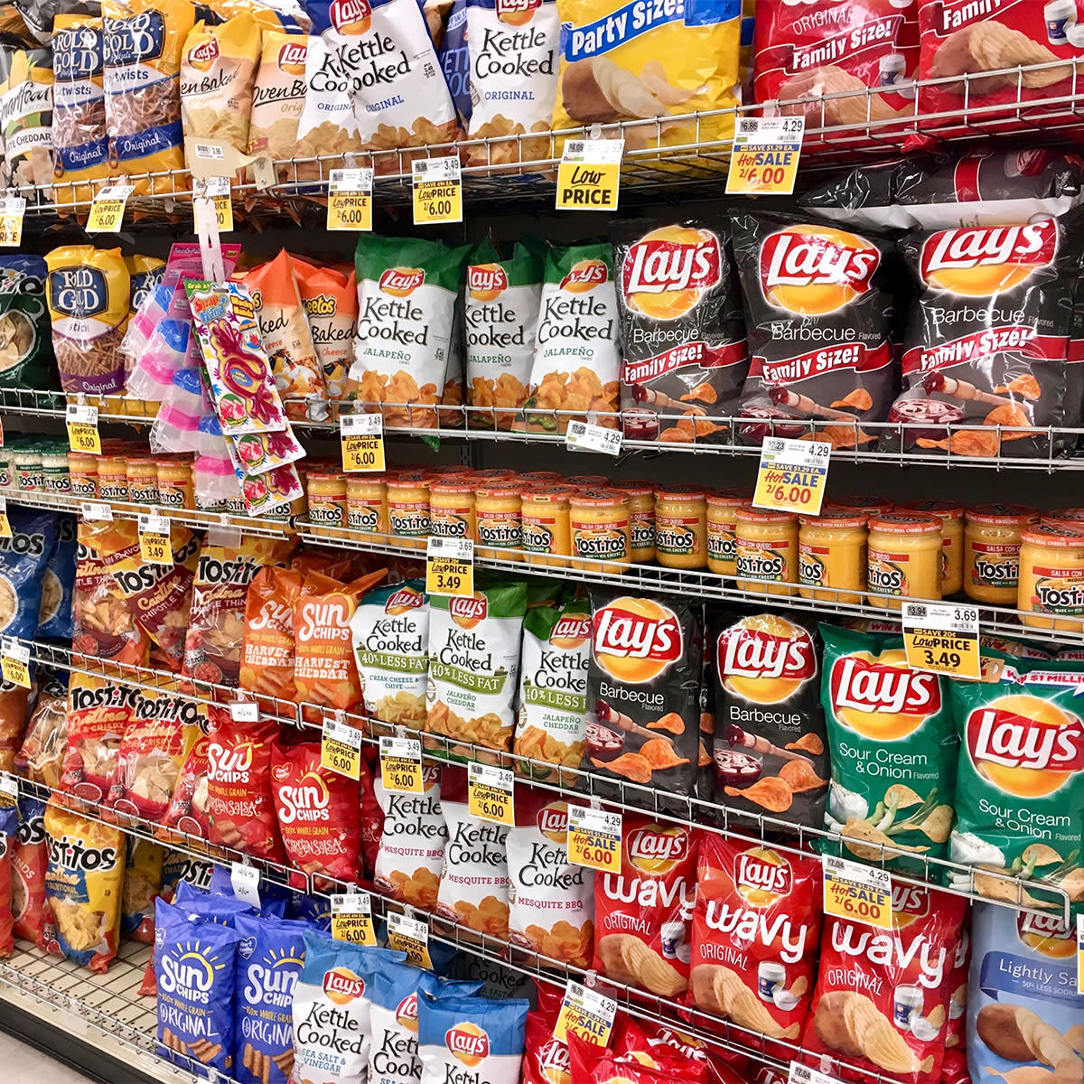 chip-and-dip-aisle