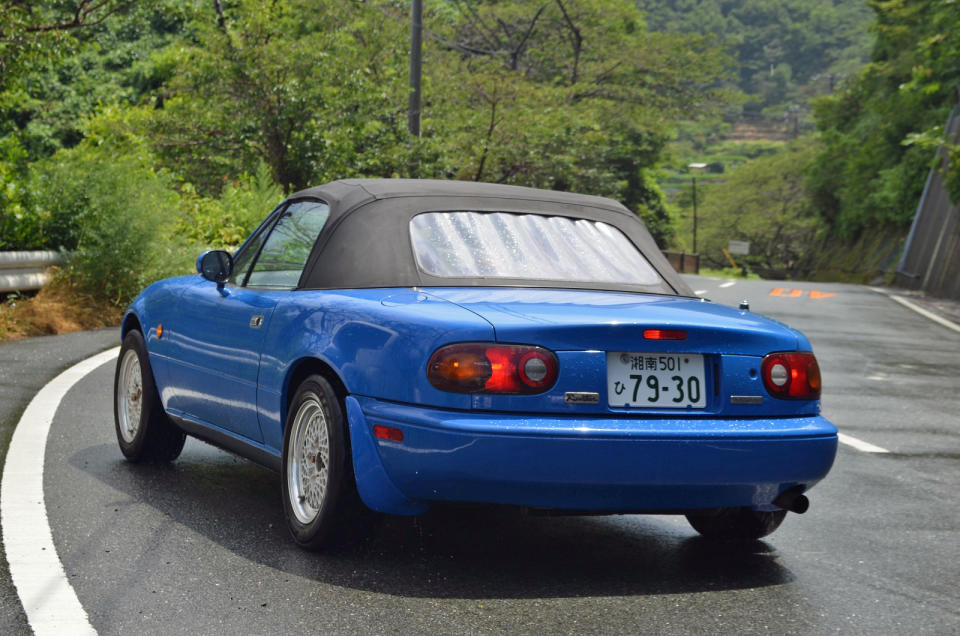 <p>Japanese motorists need to think twice before driving through a puddle. The law states they need to have <strong>mudflaps</strong> fitted to their car, reduce their speed and/or take other measures before ploughing through water or mud to ensure they don’t spray pedestrians with it.</p>