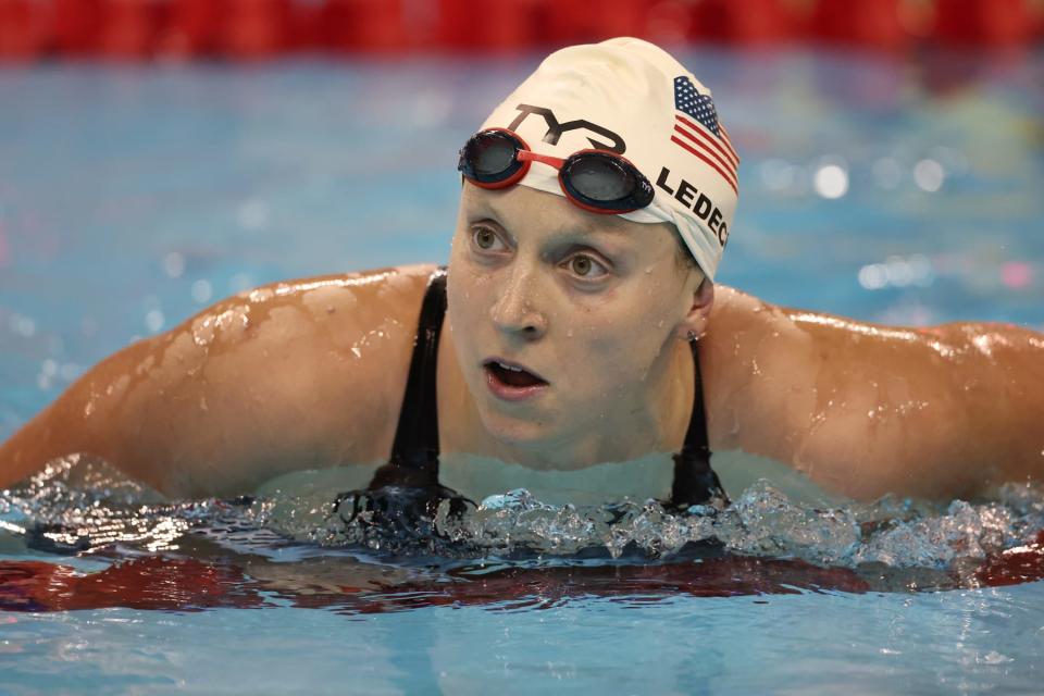 Katie Ledecky Sets World Record in 1,500Meter Freestyle at FINA