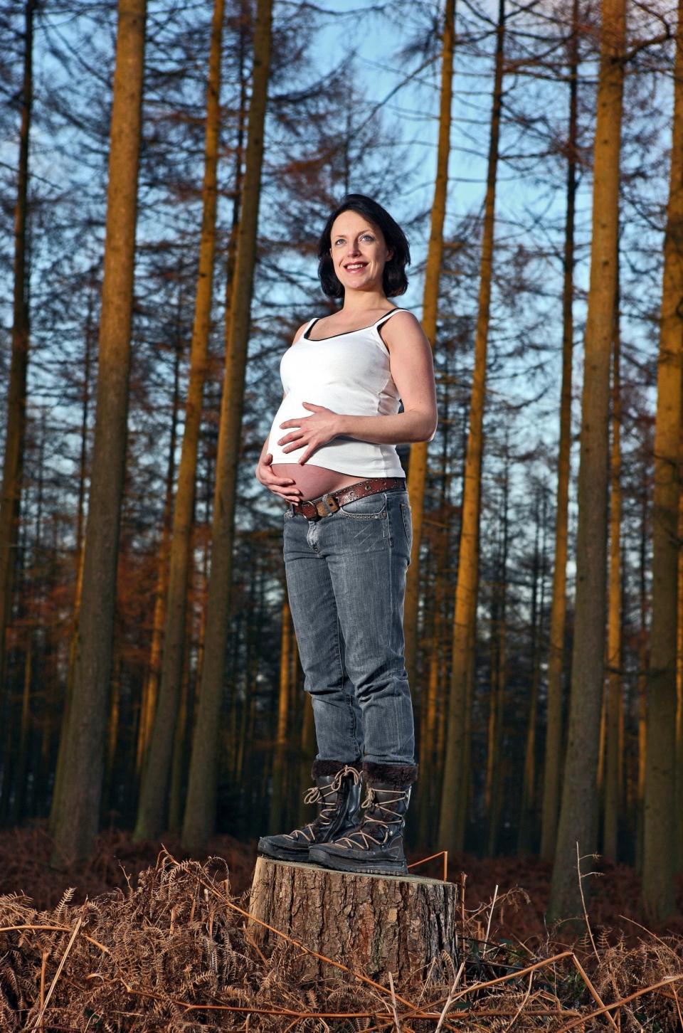 Rhiannon Davies pregnant with her daughter Kate Stanton Davies who died shortly after birth in 2009. (PA)