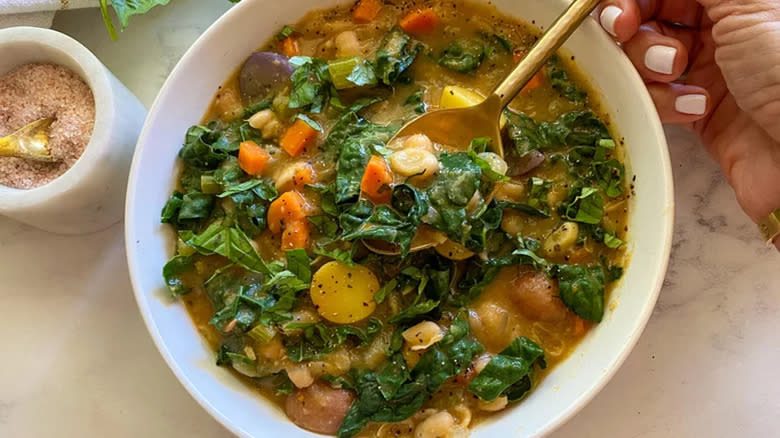 White bean soup with kale