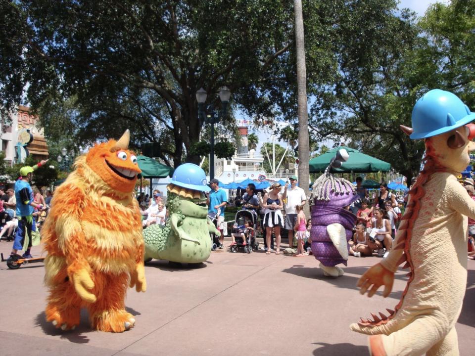 hollywood studios parade