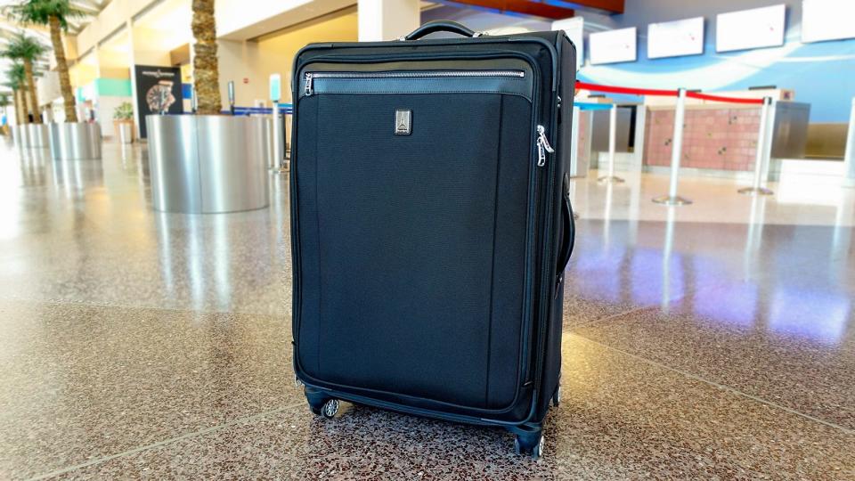 Travel like a pro with the best suitcase.