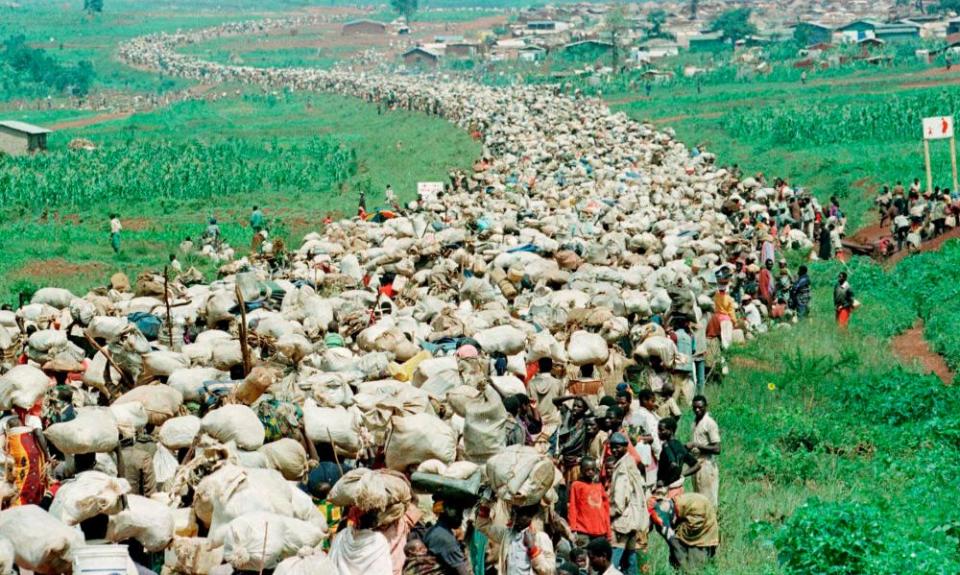 Tens of thousands of Rwandan refugee