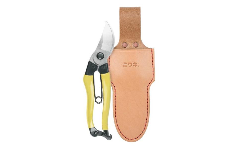 Niwaki secateurs  best Christmas gifts for gardeners 2023