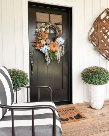 9 Tips for Decorating a Small Front Porch for Fall, According to Designers