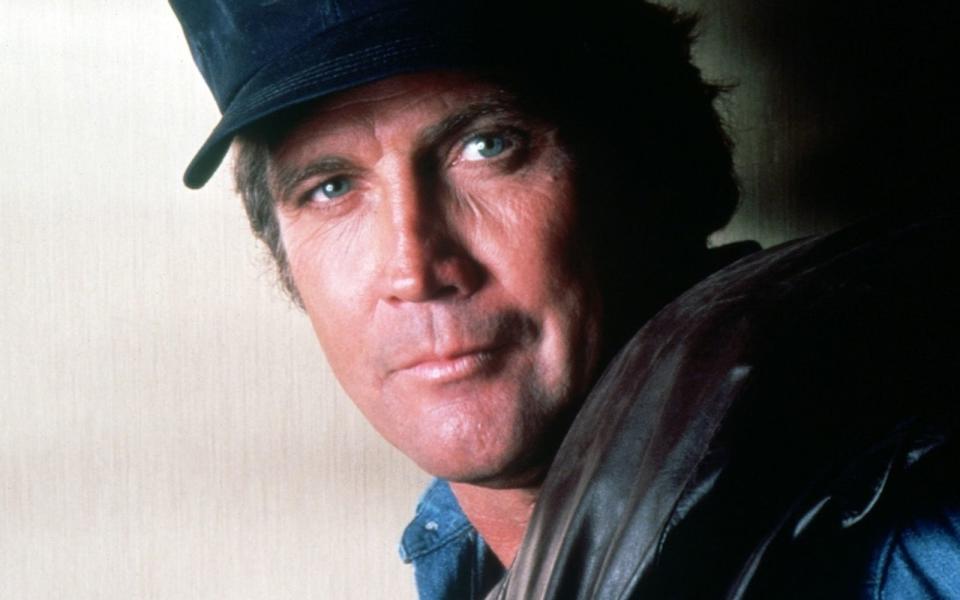 <p>Als Stuntman, der nebenbei als Kopfgeldjäger arbeitet, gehörte Colt Seavers (Lee Majors) sicher zu den coolsten Serienhelden der 80er-Jahre. Denn welcher Darsteller sang schon den Titelsong ("Unknown Stuntman") zu seiner Serie ein und landete damit einen Kulthit? Eben. (Bild: Das Vierte / 20TH Century Fox NBC UNIVERSAL Global Networks)</p> 